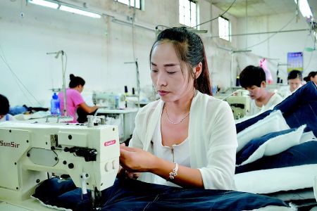 “留守妇女”家门口就业致富