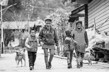 云南3个“直过民族”宣告整族脱贫