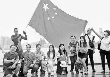 香港举行“反暴力、救香港”集会
