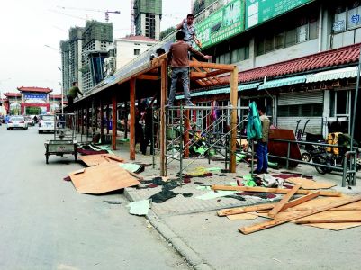 康庄服装市场剩余的30间违建被拆除
