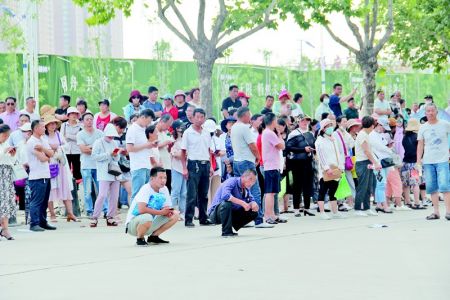 中考，在家长期待老师牵挂中启幕