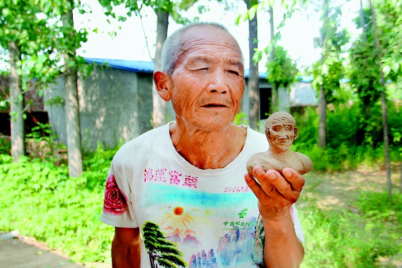 古稀老人乐享夕阳红