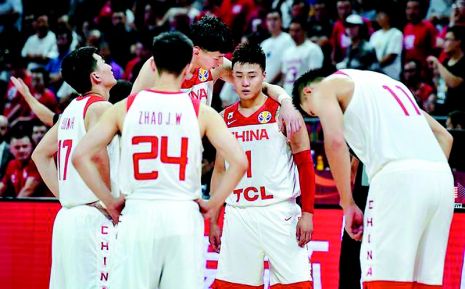 团结向前，中国男篮生死战力拼委内瑞拉