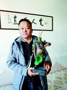 捏搓揉刻，面团变身艺术品